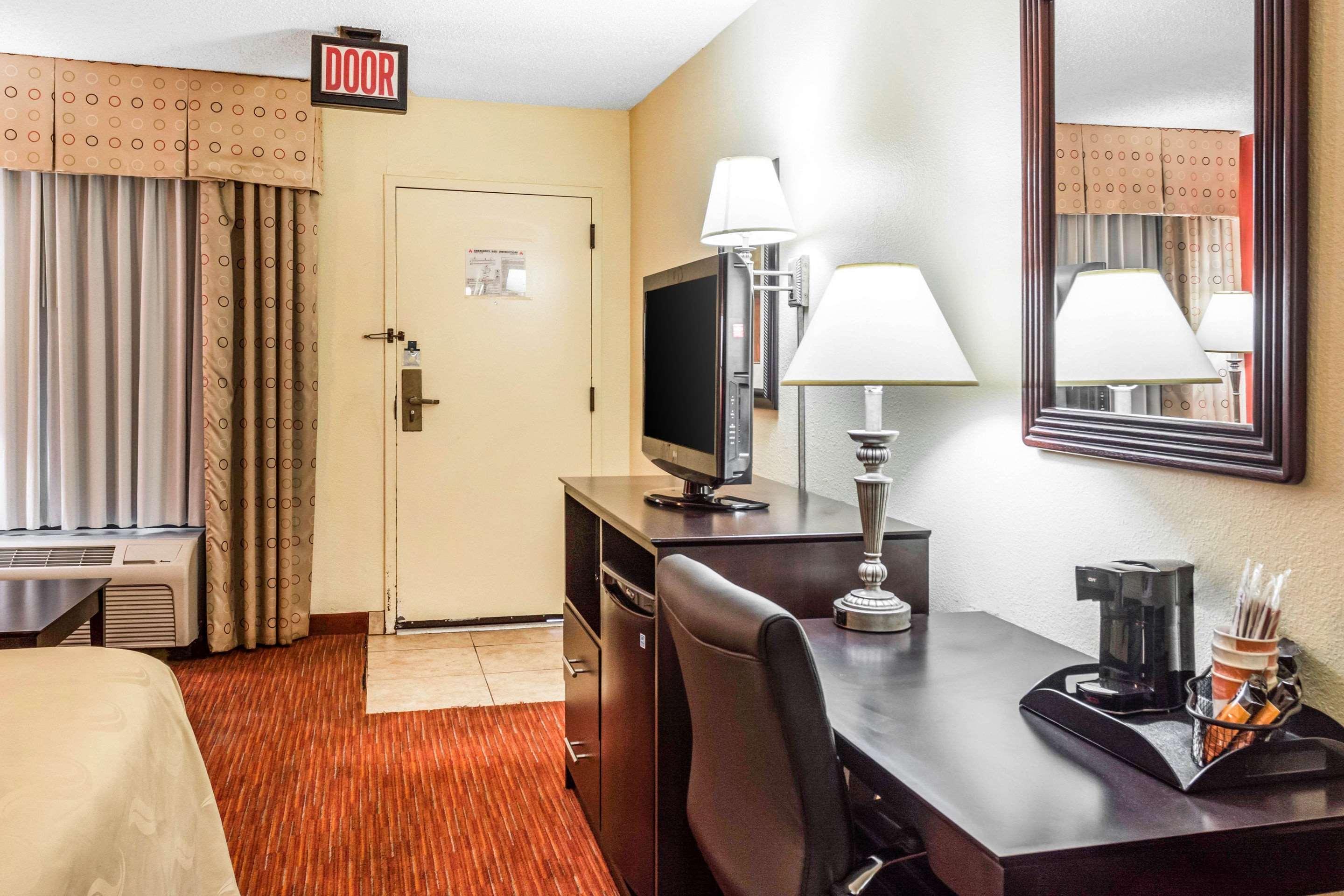 Quality Inn Άλμπανι Εξωτερικό φωτογραφία